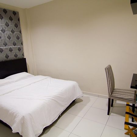 Melody Inn Hotel Keluang Luaran gambar